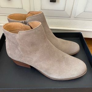 Tan Suede Crown Vintage Booties